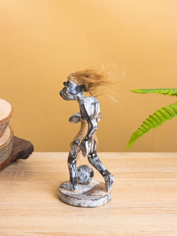 Сувенир «Абориген с мячом», 9×8×17 +/- 1 см, дерево Сувенир «Абориген с мячом», 9×8×17 +/- 1 см, дерево