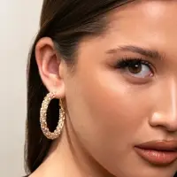 Серьги-кольца со стразами &laquo;Россыпь&raquo;, d=4.5 см, белые в золоте