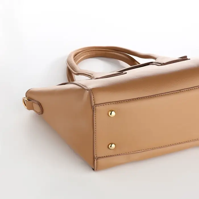 Сумка женская мессенджер на магните, 35&times;15&times;23 см, бежевая