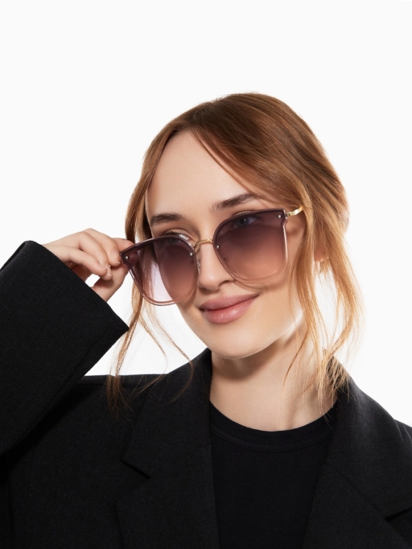 Очки солнцезащитные uv 400, дужка 13.2 см, ширина 13.8 см, линза 5.4×6 см