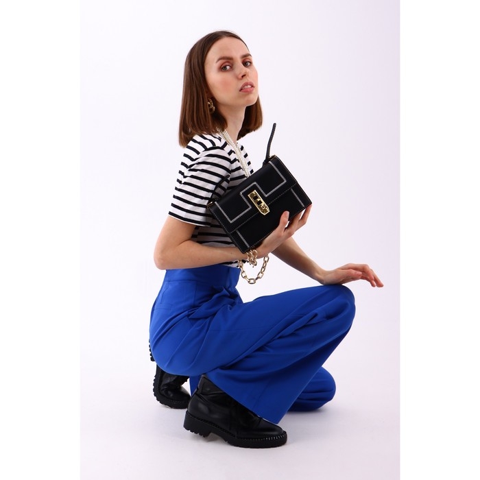 Сумка-мессенджер на клапане, цвет чёрный Сумка-мессенджер на клапане, цвет чёрный