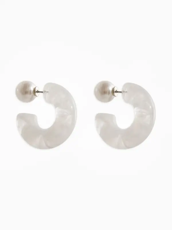 Серьги акрил &laquo;Полукольцо с бусиной №10&raquo;, белые