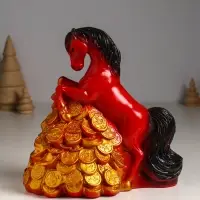 Копилка "Конь на деньгах" 20х13х20 см,  красный Копилка "Конь на деньгах" 20х13х20 см,  красный