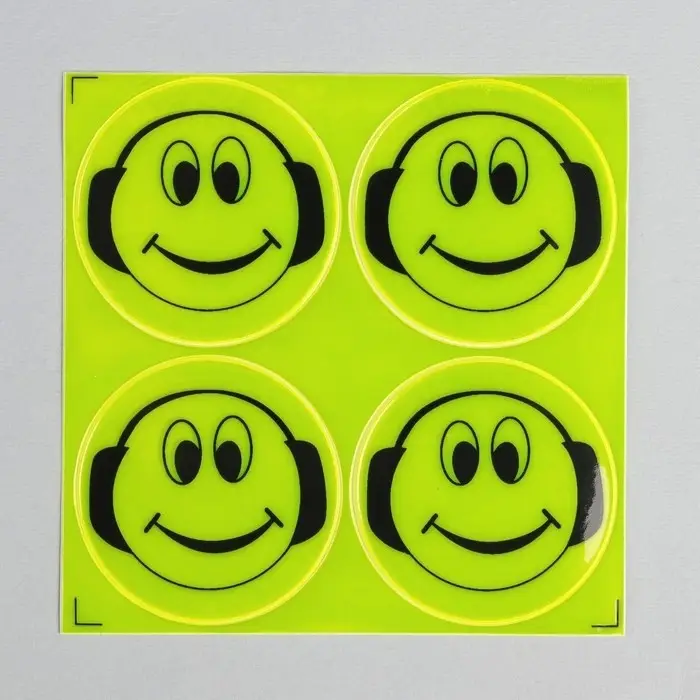 Светоотражающие наклейки «Смайл», d = 5 см, 4 шт на листе, цвет МИКС Светоотражающие наклейки «Смайл», d = 5 см, 4 шт на листе, цвет МИКС