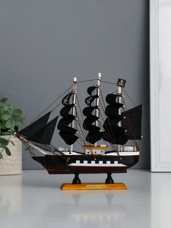 Сувенирная модель корабля &laquo;Пиратский. Аризона&raquo;, 24&times;6&times;22 см, чёрные паруса