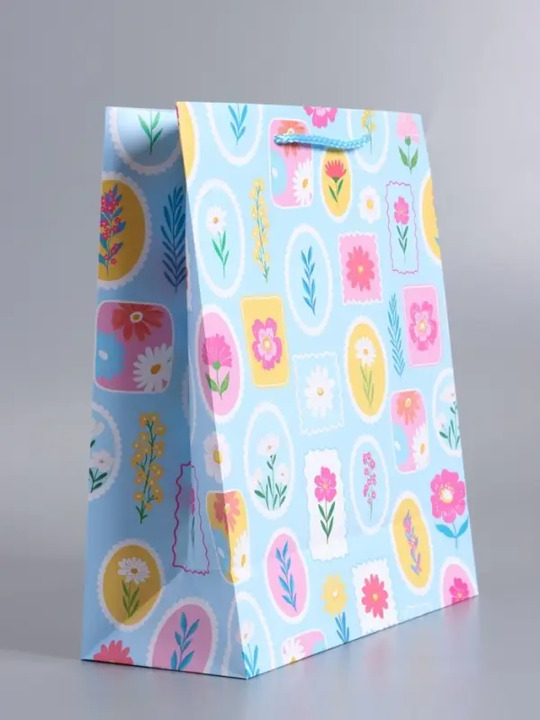 Пакет подарочный ламинированный "Цветы в рамке" 26 х 12 х 32 см