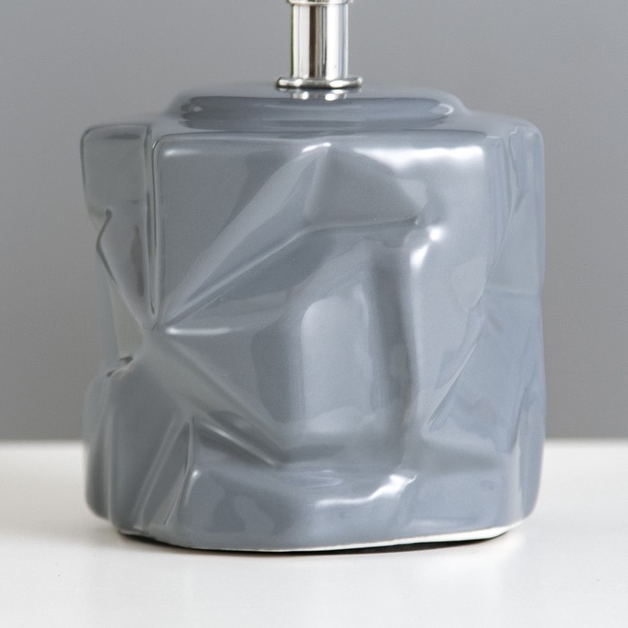 Настольная лампа Настольная лампа "Аманда" Е14 40Вт серый 13х13х26,5 см RISALUX