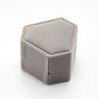 Футляр под серьги, кольцо &laquo;Кристалл&raquo;, бархатный, 6.5&times;6.4 см, серый