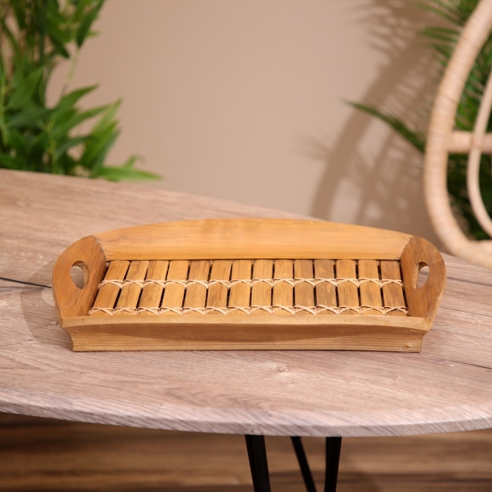 Поднос из бамбука 35х25х5 см Поднос из бамбука 35х25х5 см