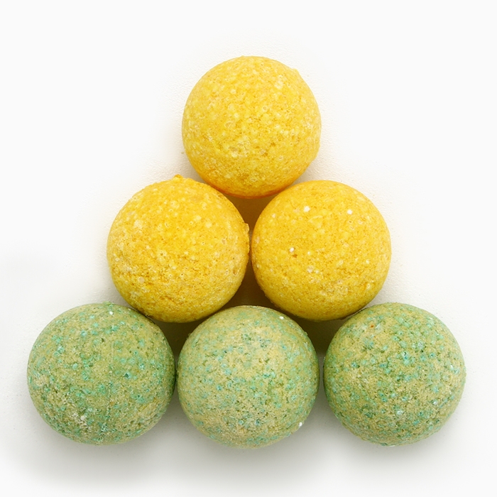 Подарочный набор косметики новогодний «Яркого праздника!», бомбочки для ванны, 6 х 20 г, аромат яблочный пунш, Новый Год