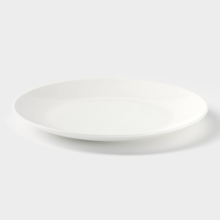 Тарелка фарфоровая пирожковая с утолщённым краем Wilmax Olivia Pro, d=18 см, цвет белый Тарелка фарфоровая пирожковая с утолщённым краем Wilmax Olivia Pro, d=18 см, цвет белый