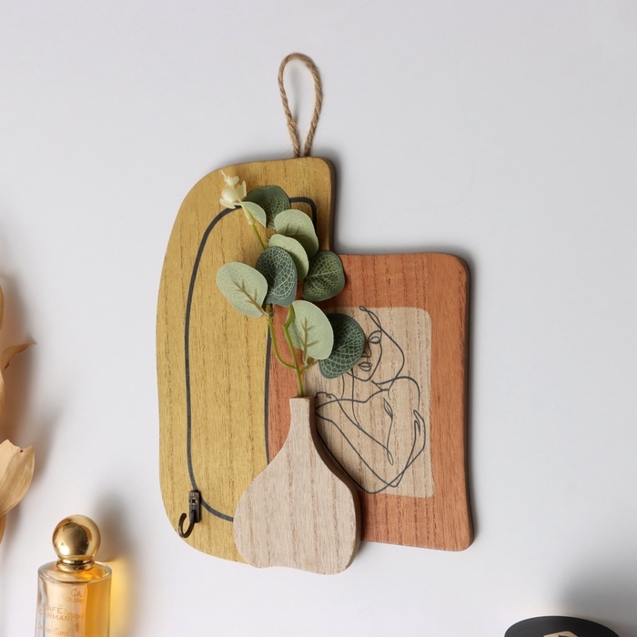 Крючки декоративные дерево Крючки декоративные дерево "Абстракция. Девушка и цветок в вазе" 1,5х19,5х23,5 см