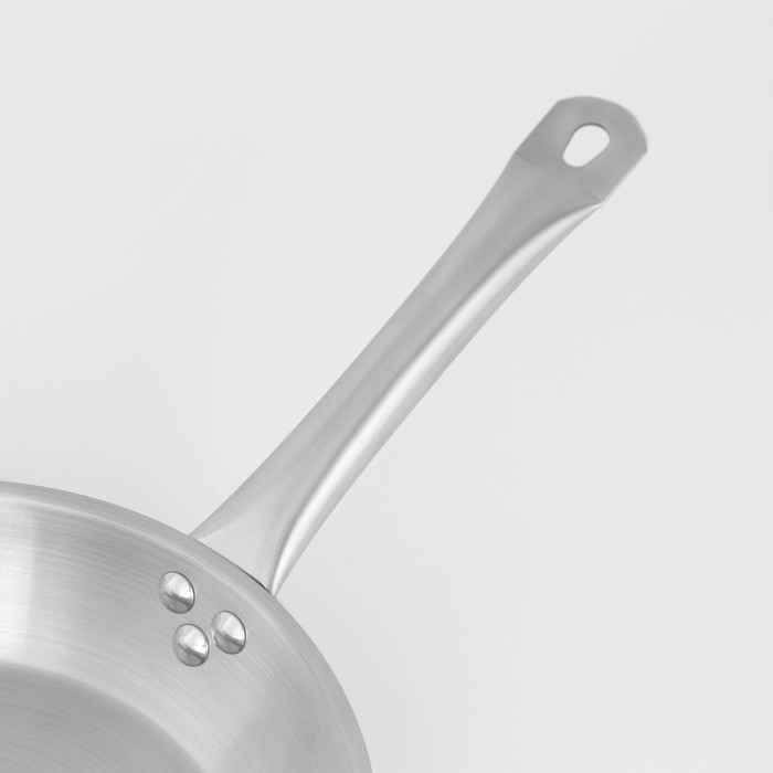 Сковорода из нержавеющей стали Hanna Knövell, d=24 см, h=5 см, толщина стенки 0,6 мм, длина ручки 21,5 см, индукция Сковорода из нержавеющей стали Hanna Knövell, d=24 см, h=5 см, толщина стенки 0,6 мм, длина ручки 21,5 см, индукция