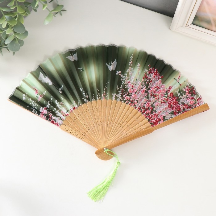 Веер дерево, текстиль h=21 см  Веер дерево, текстиль h=21 см "Цветы и бабочки" зелёный, с кисточкой