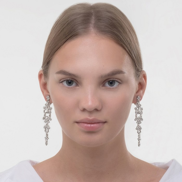 Клипсы «Ажур» капли с завитками, цвет белый в серебре Клипсы «Ажур» капли с завитками, цвет белый в серебре