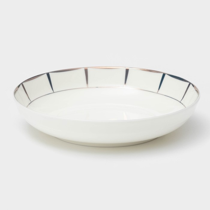 Тарелка глубокая фарфоровая «Аврора», 560 мл, d=18 см, цвет белый Тарелка глубокая фарфоровая «Аврора», 560 мл, d=18 см, цвет белый