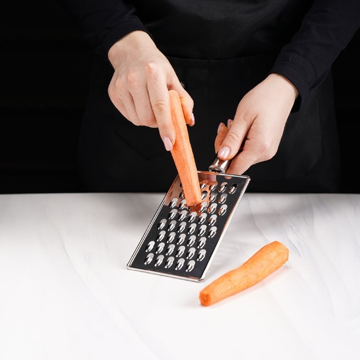 Тёрка для сыра крупная Доляна «Металлик», 14×8 см, с ручкой, цвет серебристый Тёрка для сыра крупная Доляна «Металлик», 14×8 см, с ручкой, цвет серебристый