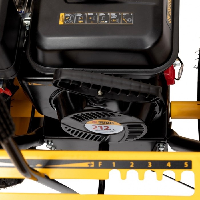 Снегоуборщик Denzel SB 560, 4Т, 7 л.с., самоходный, скорости 5/2, ширина/высота 56/43 см Снегоуборщик Denzel SB 560, 4Т, 7 л.с., самоходный, скорости 5/2, ширина/высота 56/43 см