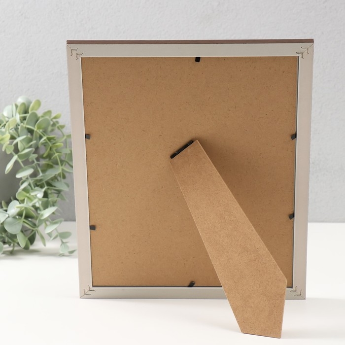 Фоторамка пластик 20х25 см Фоторамка пластик 20х25 см "Муза" какао 27,8х22,8х1,1 см