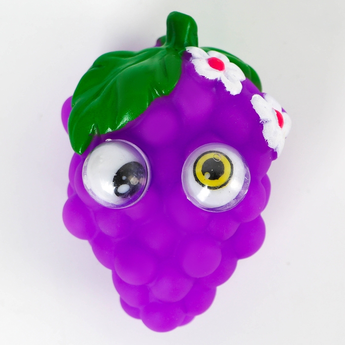 Мялка «Виноград», выпучивает глаза Мялка «Виноград», выпучивает глаза