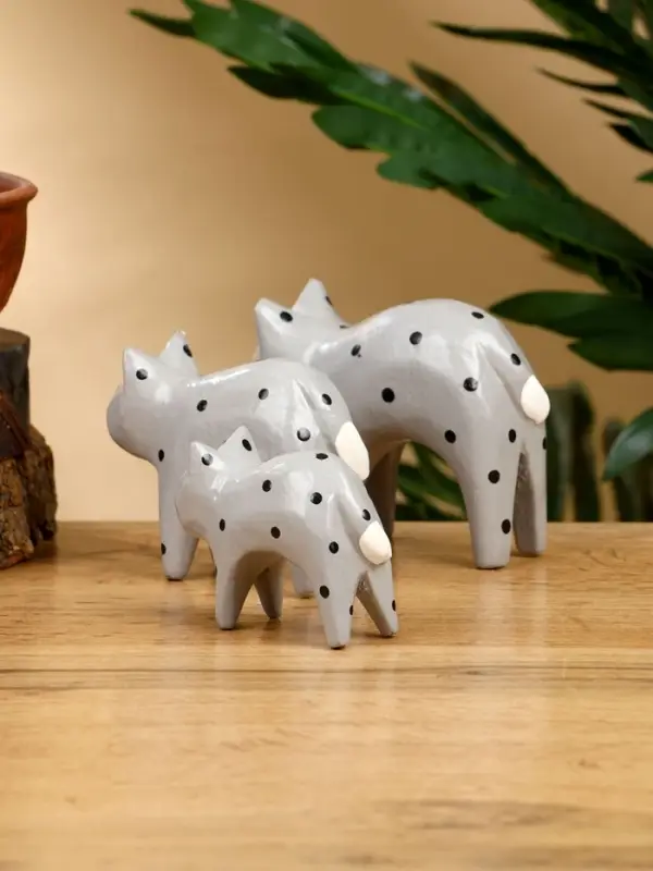 Набор сувенирный «Кошки», h=9 см, h=8 см, h=6.5 см, дерево, серый