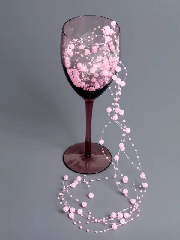 Гирлянда для декора из бусин, розовая Гирлянда для декора из бусин, розовая