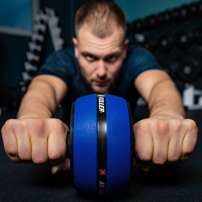 Ролик для пресса ONLYTOP, 28х16х16 см, с ковриком, цвет синий Ролик для пресса ONLYTOP, 28х16х16 см, с ковриком, цвет синий