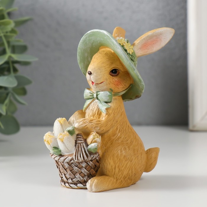 Сувенир полистоун Сувенир полистоун "Зайка в шляпке с корзинкой тюльпанов" 8х5,5х10,5 см
