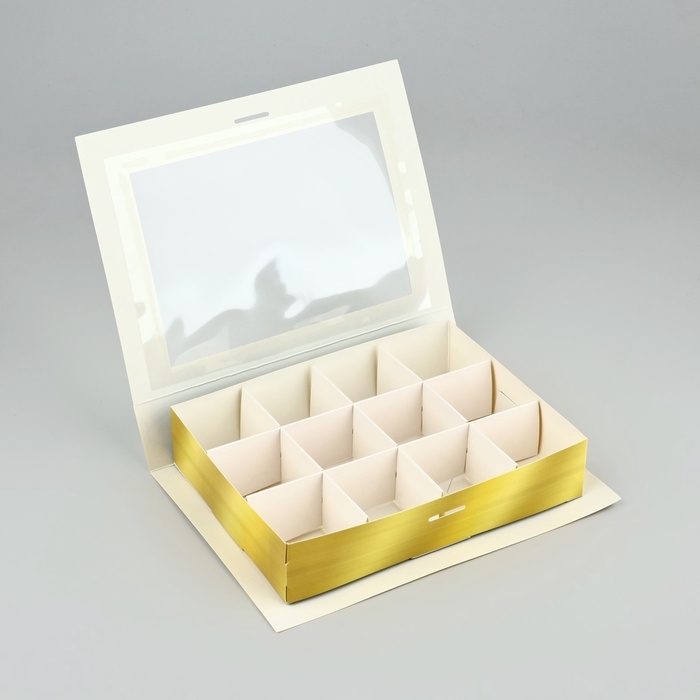 Коробка под 12 конфет с ячейками Eid Mubarak 18.5 х 13.5 х 3.5 см Коробка под 12 конфет с ячейками Eid Mubarak 18.5 х 13.5 х 3.5 см