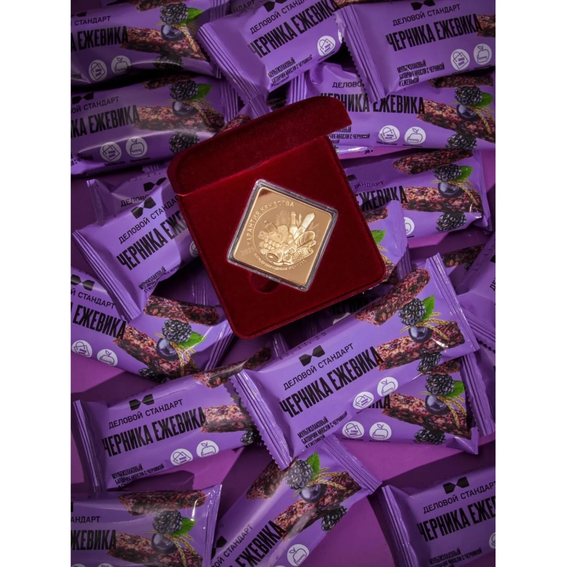 Батончик мюсли мультизлаковый Деловой Стандарт с черник и ежев 35г 24шт/уп