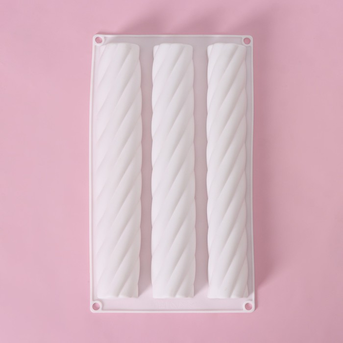 Форма для муссовых десертов и выпечки Доляна «Жгут», силикон, 30×17,5×3,5 см, 3 ячейки (26,7×4,3 см), цвет белый Форма для муссовых десертов и выпечки Доляна «Жгут», силикон, 30×17,5×3,5 см, 3 ячейки (26,7×4,3 см), цвет белый