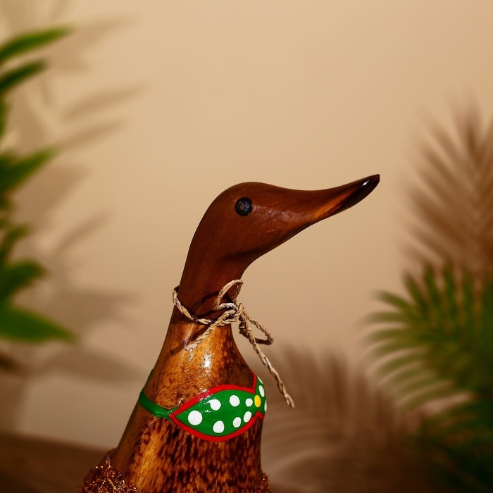 Сувенир "Утка в юбке" дерево 27 см
