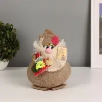 Фигурка - оберег &laquo;Домовой. Васек на мешковине, с красным мешком&raquo;, 26&times;21&times;21 см