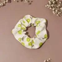Резинка для волос QF &laquo;Орбита&raquo;, цветы лето, 10 см, зелёно-белая