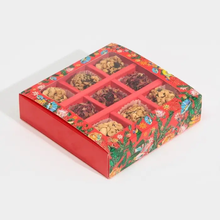 Коробка под 9 конфет с ячейками &laquo;Яркий Новый год&raquo; 14.5&times;14.5&times;3.5 см