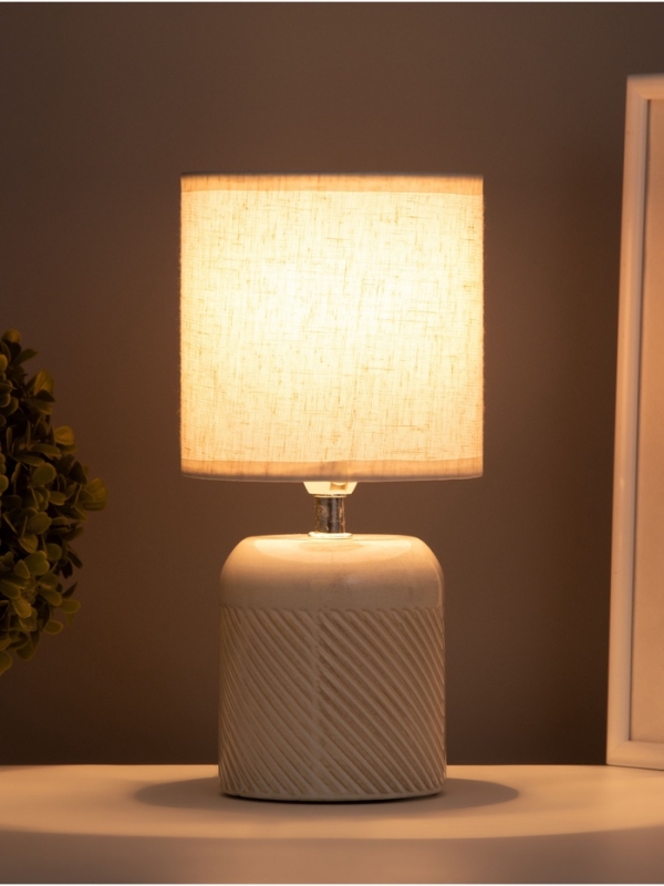 Лампа настольная Лампа настольная "Рукия" 1х40Вт Е14 серый/экрю 13х13х25см