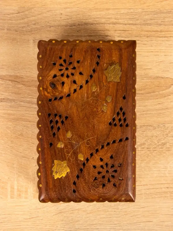 Шкатулка резная  Шкатулка резная "Флористика" 20х12,5х6,5 см, дерево шишам