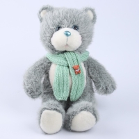 Мягкая игрушка Little Friend, новогодний мишка с зелёным шарфом, цвет светло-серый , 23 см
