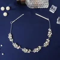 Аксессуар для волос &laquo;Джуди&raquo;, лепестки эстра, 26 см, серебро