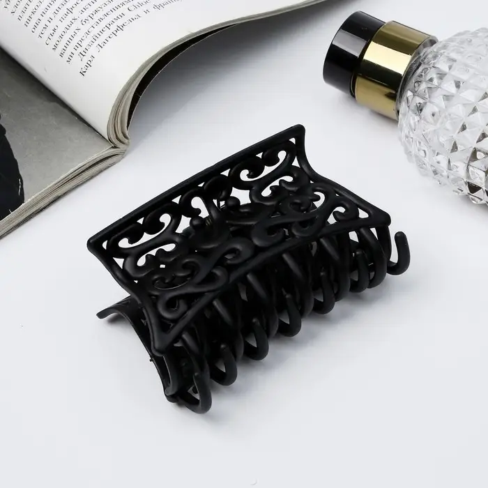 Краб для волос «Чёрный бархат», завитки, 8.5 см Краб для волос «Чёрный бархат», завитки, 8.5 см