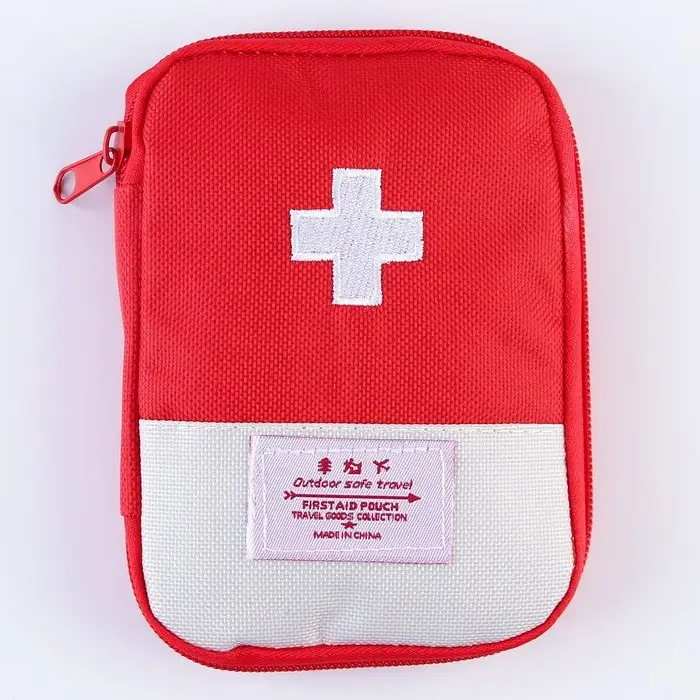 Аптечка дорожная, 15.6х11.6 см, красный Аптечка дорожная, 15.6х11.6 см, красный