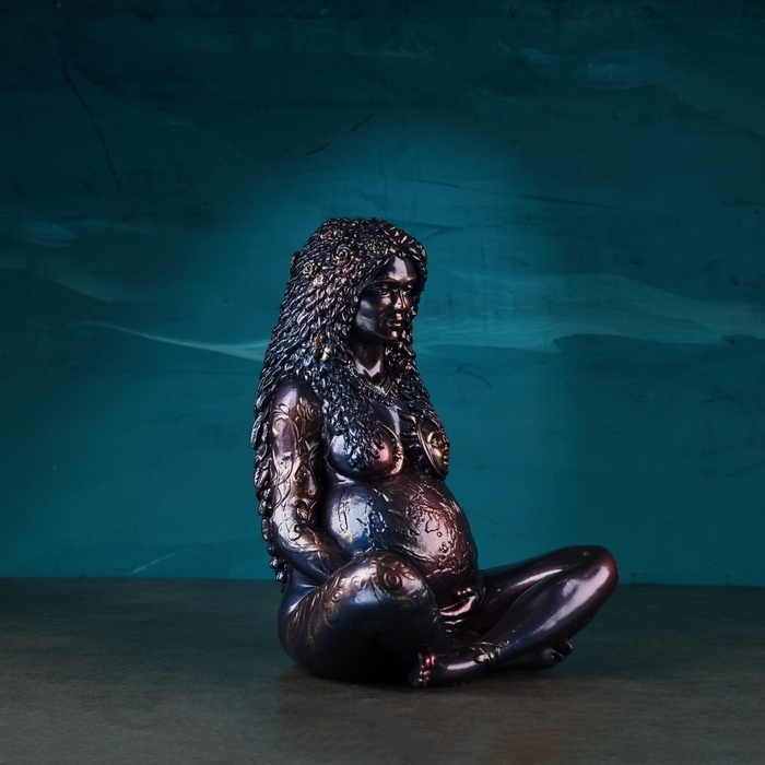 Копилка "Богиня Гайя. Мать Земля" синий космос, 28см