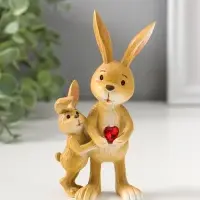 Сувенир полистоун "Зайчик с малышом с красным сердцем в лапках" 13,5 см