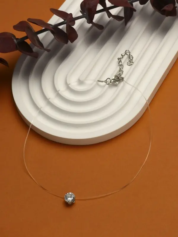 Кулон на леске &laquo;Счастье ждёт тебя&raquo;, крупная бусина, белый в серебре, 30 см