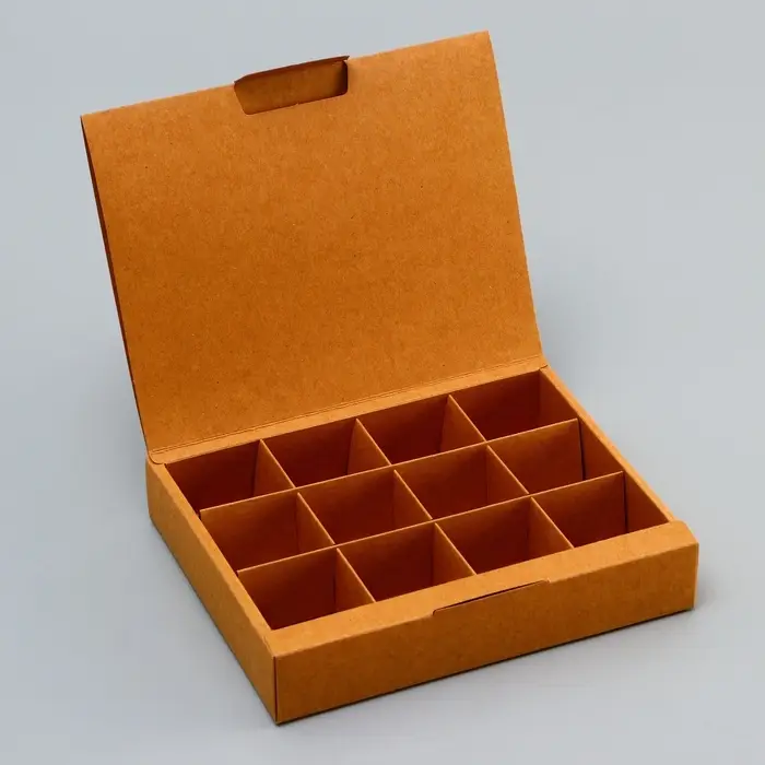 Коробка для 12 конфет, крафт с откидной крышкой, 19&times;15&times;3.5 см