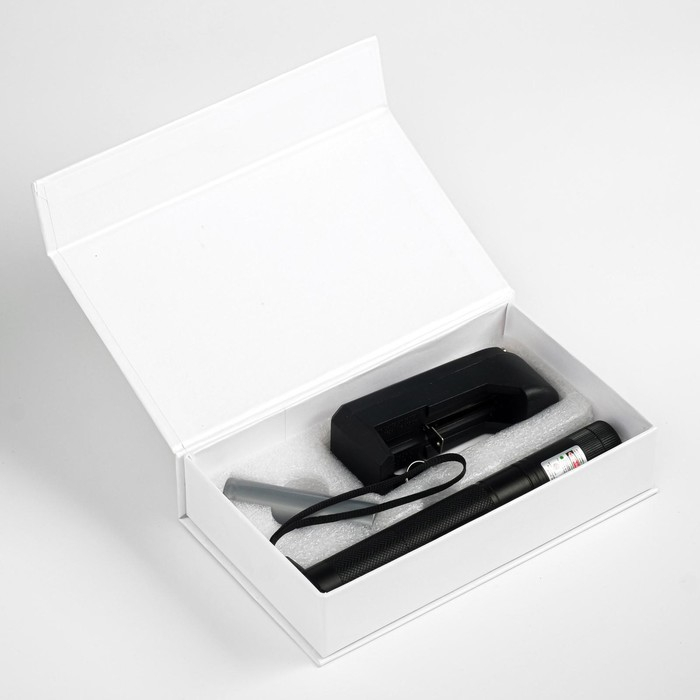 Лазерная указка аккумуляторная, 1200 мАч, 532 нм, луч 2 км, зеленый луч, 16.6 х 2.1 см Лазерная указка аккумуляторная, 1200 мАч, 532 нм, луч 2 км, зеленый луч, 16.6 х 2.1 см