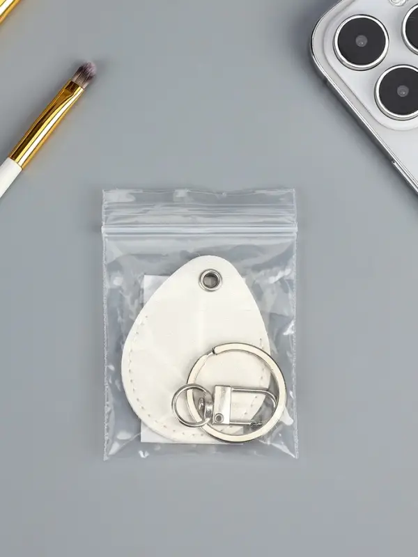 Брелок чехол для магнитных ключей, капля, белый 4,4х5,5 см