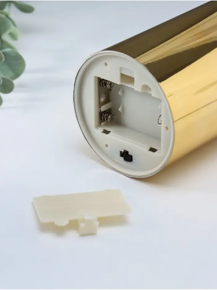 Светодиодная свеча LED - ночник RISALUX &laquo;Столбик. Глянец&raquo;, от батареек 3&times;АА, золото, мерцающая, 7.5&times;7.5&times;12 см