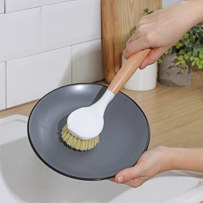 Щётка для посуды Доляна Meli, 24 см, буковое дерево Щётка для посуды Доляна Meli, 24 см, буковое дерево