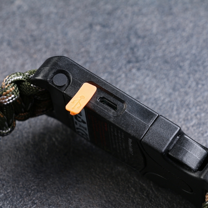 Браслет для выживания 5в1 (паракорд - 3 м, компас,свисток,огниво, фонарь), лесной камуфляж 1022407 Браслет для выживания 5в1 (паракорд - 3 м, компас,свисток,огниво, фонарь), лесной камуфляж 1022407